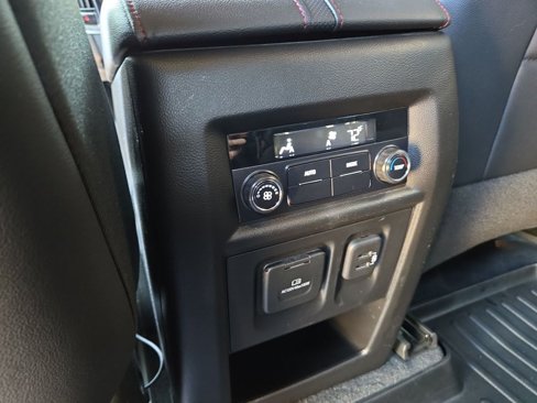 Used 2022 Chevrolet Traverse RS image 28