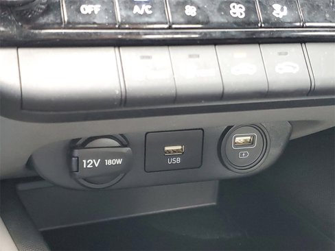 Used 2022 Hyundai Elantra SEL image 23