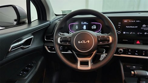 Used 2024 Kia Sportage LX image 16