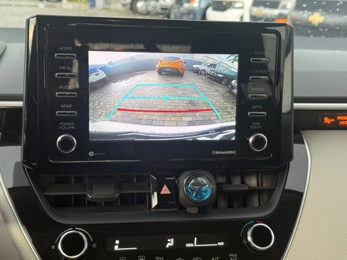 Used 2021 Toyota Corolla L image 17