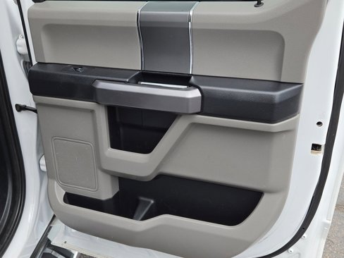 Used 2019 Ford F150 XLT w/ XTR Package image 9