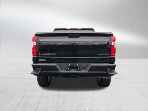 Used 2021 Chevrolet Silverado 1500 Custom image 4