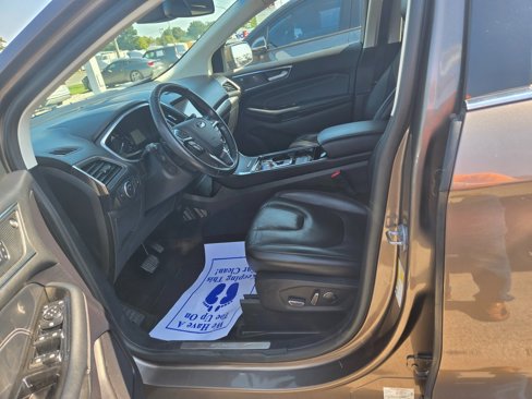 Used 2019 Ford Edge Titanium image 7