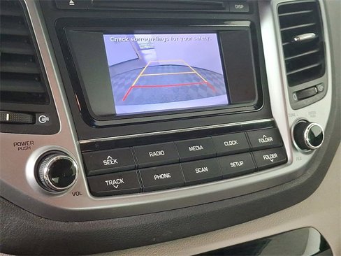 Used 2018 Hyundai Tucson SE image 4