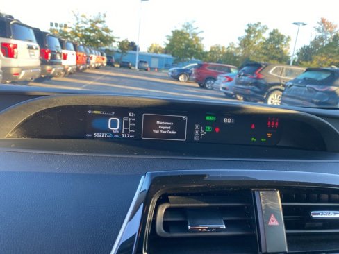 Used 2018 Toyota Prius Four image 26