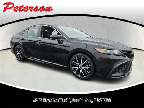 Certified 2022 Toyota Camry SE image 1