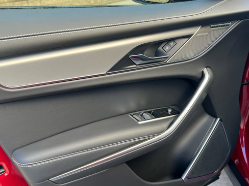 New 2026 Jaguar F-PACE R-Dynamic S image 15