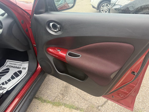 Used 2015 Nissan Juke SV image 8