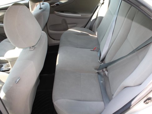 Used 2013 Toyota Corolla LE image 17