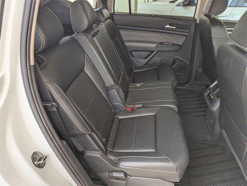 Certified 2023 Volkswagen Atlas SE w/ Black Wheel Package image 34