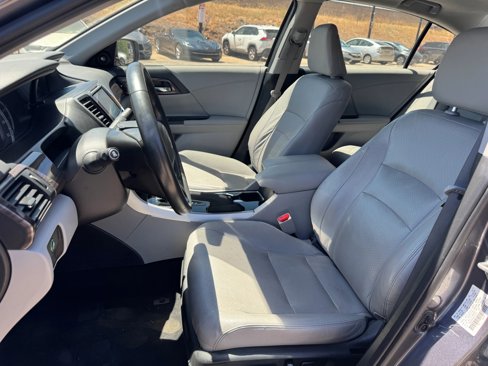Used 2017 Honda Accord EX-L image 18