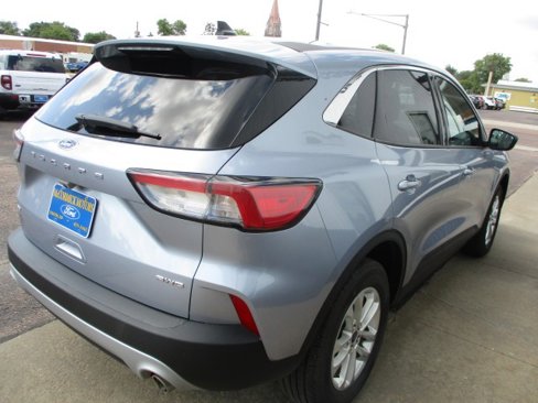 Used 2022 Ford Escape SE w/ Cold Weather Package image 5