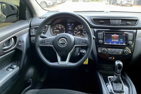 Used 2020 Nissan Rogue Sport S image 5