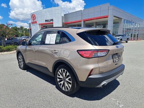 Used 2020 Ford Escape Titanium image 6