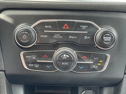 Used 2020 Dodge Charger GT image 12