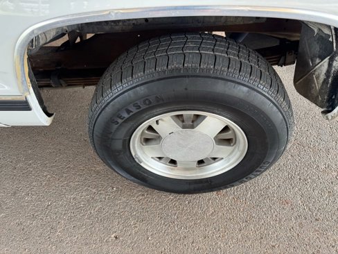 Used 1999 Chevrolet Suburban 2WD w/ Preferred Equipment Group 3 image 32