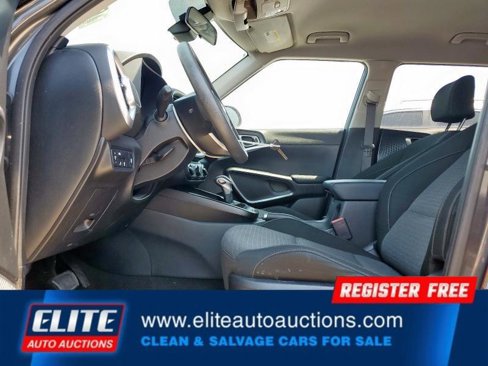 Used 2021 Kia Soul S image 13