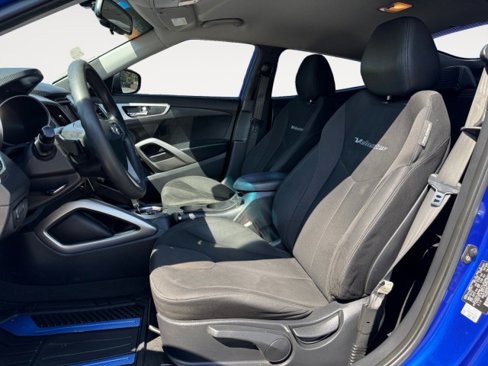 Used 2012 Hyundai Veloster image 2