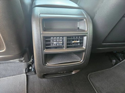 Used 2018 Cadillac XT5 Luxury image 19