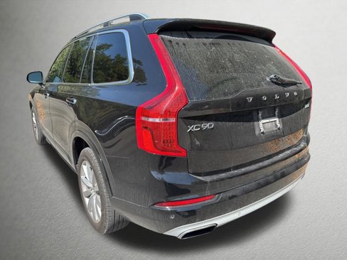 Used 2017 Volvo XC90 T6 Momentum w/ Vision Package image 5