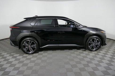 Used 2025 Toyota bZ4X AWD image 2