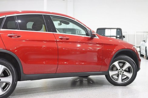 Used 2022 Mercedes-Benz GLC 300 4MATIC Coupe image 11