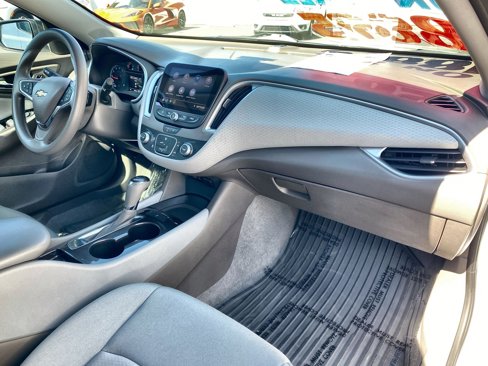 Used 2020 Chevrolet Malibu LS image 27