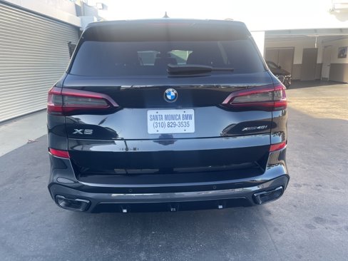 Used 2022 BMW X5 xDrive40i w/ M Sport Package image 4