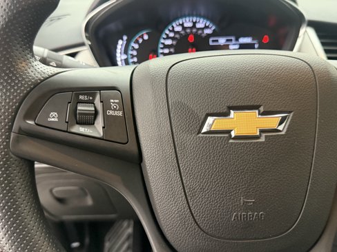 Used 2020 Chevrolet Trax LS w/ Tint and Cruise Package image 18