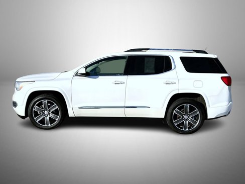Used 2017 GMC Acadia Denali w/ Technology Package image 8