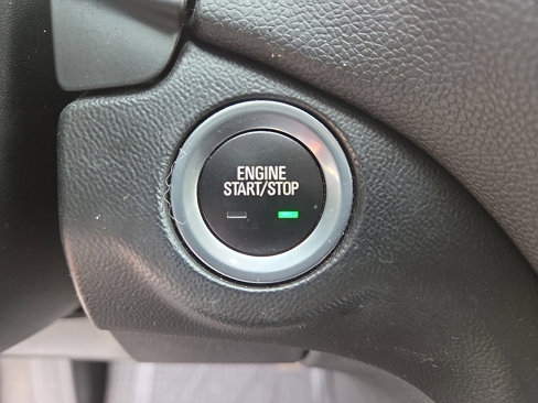 Used 2020 Chevrolet Equinox LT image 29