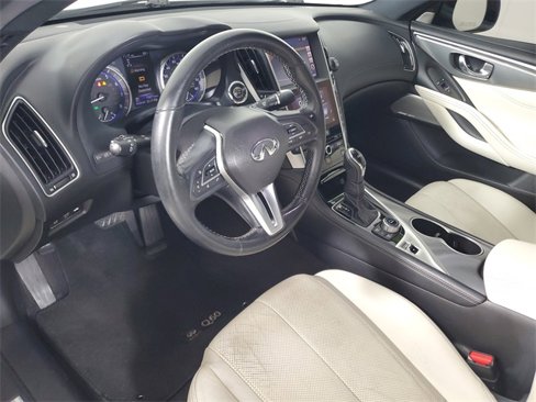 Used 2018 INFINITI Q60 2.0t w/ Sensory Package 2.0T Luxe image 15