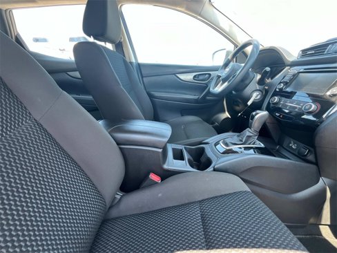 Used 2021 Nissan Rogue Sport S image 19