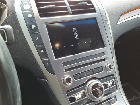 Used 2017 Lincoln MKZ Reserve image 13