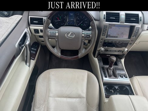 Used 2019 Lexus GX 460 Premium w/ Premium Package image 9