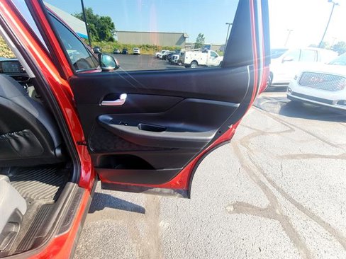 Used 2020 Hyundai Santa Fe SE image 11