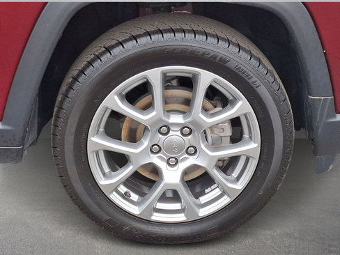 Certified 2022 Jeep Compass Latitude image 8