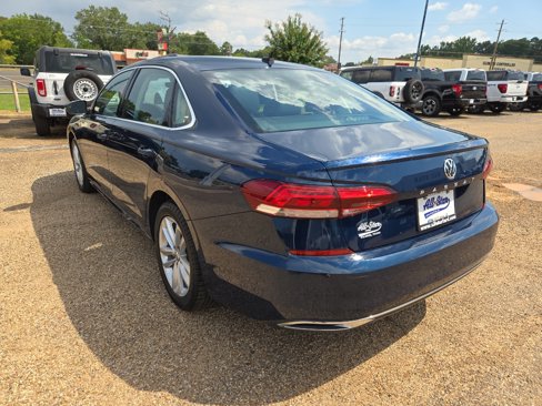 Used 2020 Volkswagen Passat 2.0T SE image 3