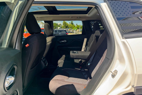 Used 2017 Jeep Cherokee 75th Anniversary image 15