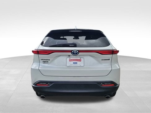 Used 2021 Toyota Venza LE w/ Carpet Mat Package (TMS) image 6