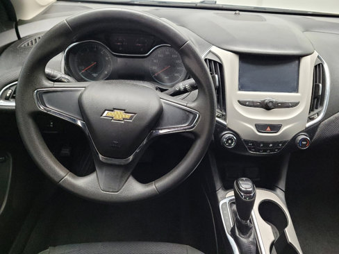 Used 2018 Chevrolet Cruze LS image 22