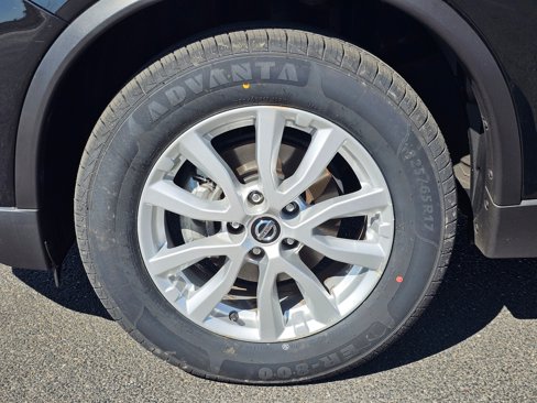 Used 2019 Nissan Rogue SV image 8
