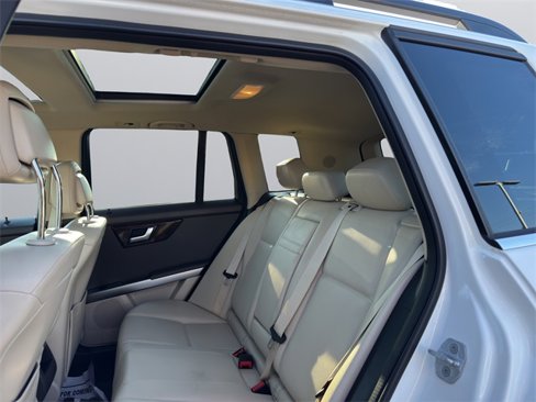 Used 2015 Mercedes-Benz GLK 350 4MATIC image 13