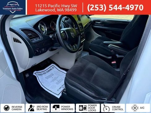 Used 2018 Dodge Grand Caravan SE w/ UConnect Hands-Free Group image 1