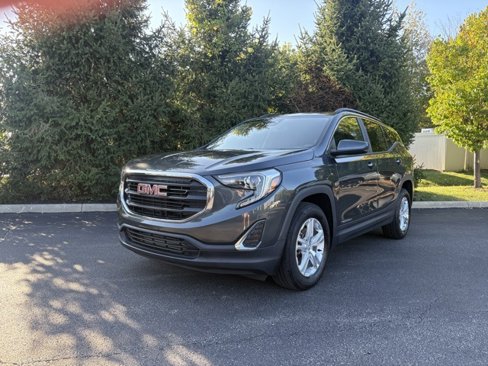 Used 2021 GMC Terrain SLE w/ Driver Convenience Package image 1