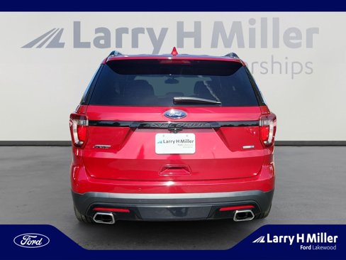 Used 2017 Ford Explorer Sport w/ Equipment Group 401A image 4