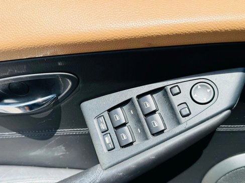 Used 2010 BMW 650i Convertible image 21