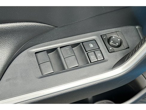 Used 2019 Toyota RAV4 LE image 11