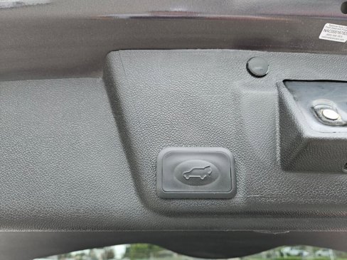 Used 2017 Buick Enclave Premium image 19