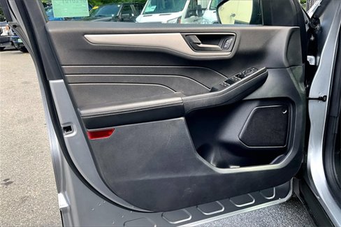Used 2022 Ford Escape SE w/ Convenience Package image 18